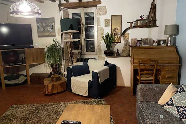 House sit in Dijon, France