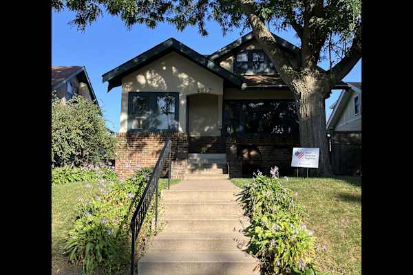 House sit in Minneapolis, MN, US