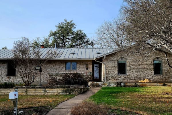 House sit in Austin, TX, US