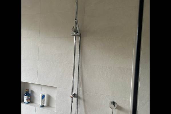 House sit in Gisborne, VIC, Australia
