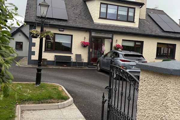 House sit in Carrickmacross, Ireland