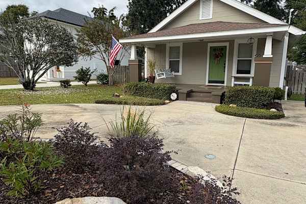 House sit in East Pensacola Heights, FL, US