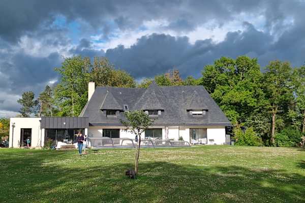 House sit in Guichen, France