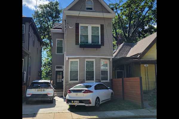 House sit in Cincinnati, OH, US