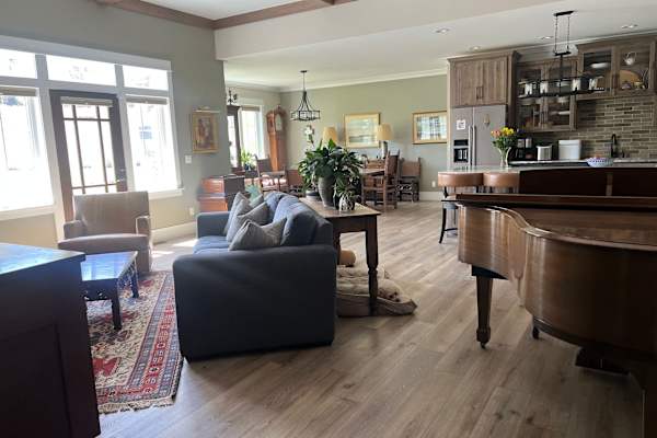 House sit in Glenwood Springs, CO, US