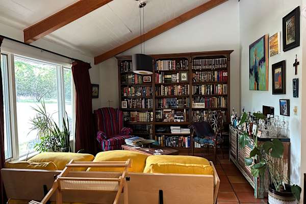 House sit in Wimberley, TX, US