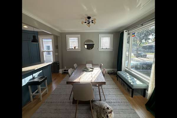 House sit in Wauwatosa, WI, US