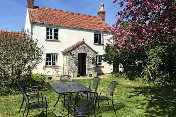 House sit in Oldbury-on-Severn, United Kingdom