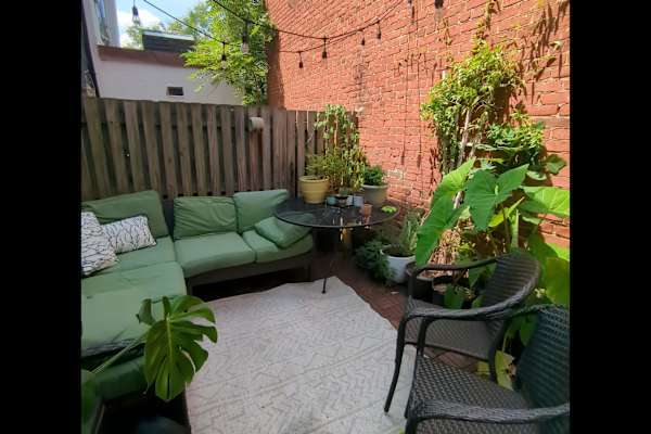 House sit in Washington, D.C., Washington, D.C., US