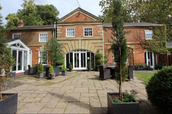 House sit in Rugby, United Kingdom