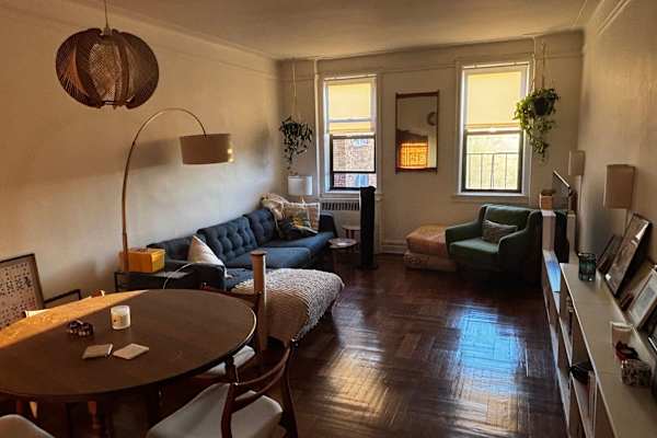 House sit in Brooklyn, NY, US