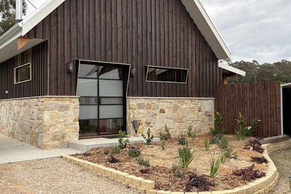 House sit in Lakes Entrance, VIC, Australia