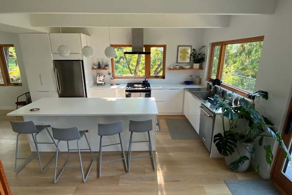 House sit in Nelson, BC, Canada