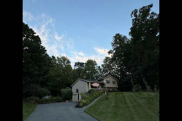 House sit in Essex Junction, VT, US