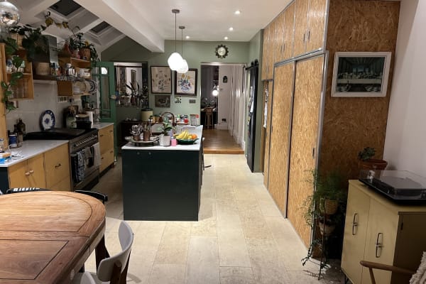 House sit in Hanwell, United Kingdom