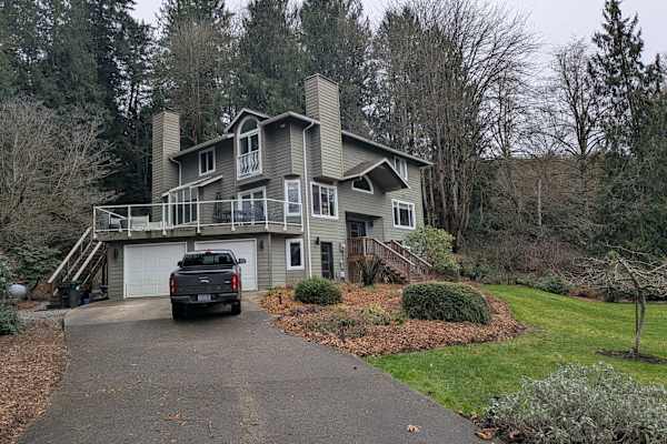 House sit in Fall City, WA, US