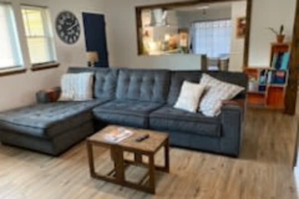 House sit in Moore, OK, US