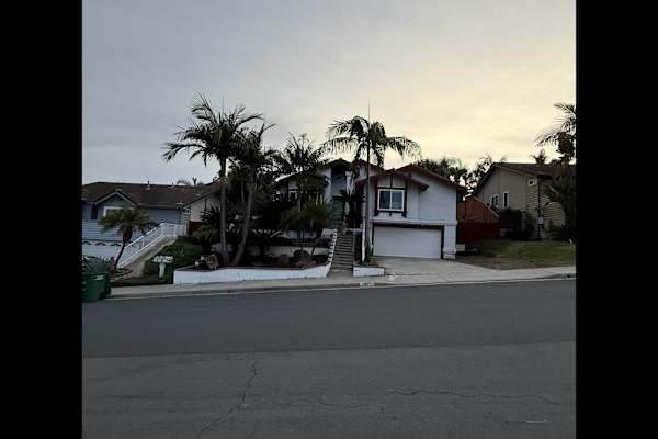 House sit in Carlsbad, CA, US