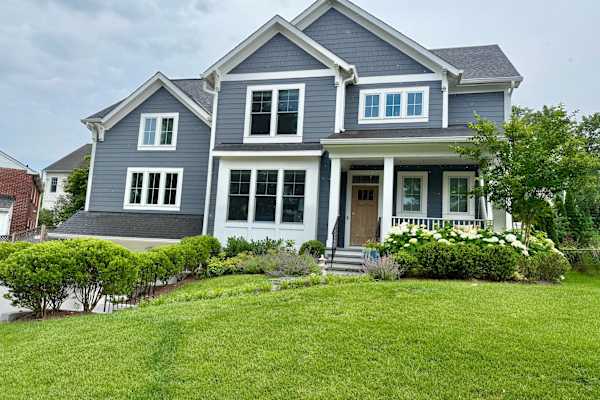 House sit in Bethesda, MD, US