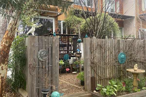 House sit in Castlemaine, VIC, Australia