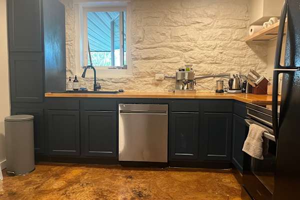 House sit in Nashville, TN, US