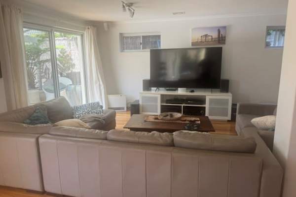 House sit in Trigg, WA, Australia