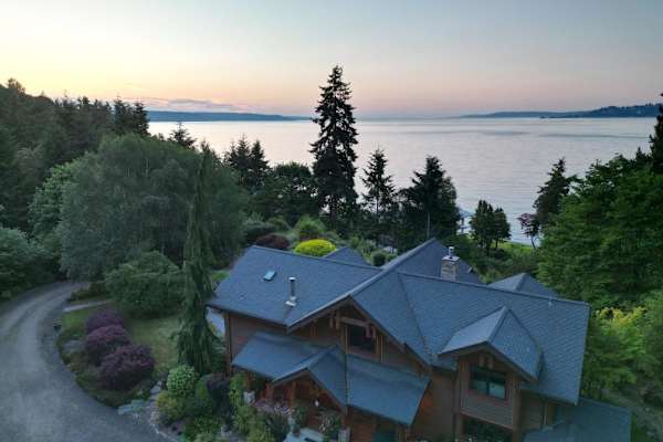 House sit in Vashon, WA, US