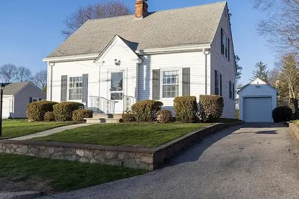House sit in Lincoln, RI, US