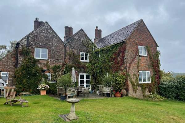 House sit in Battle, United Kingdom