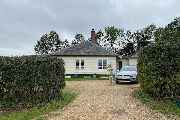 House sit in Wimborne Minster, United Kingdom