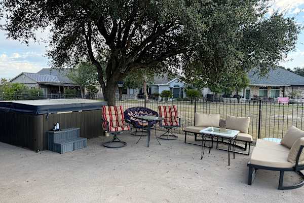 House sit in New Braunfels, TX, US