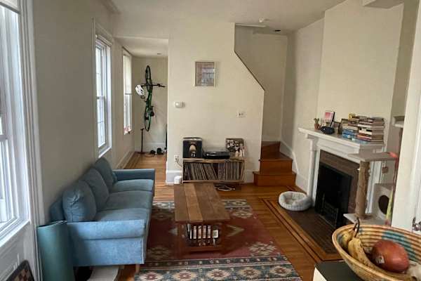 House sit in Philadelphia, PA, US
