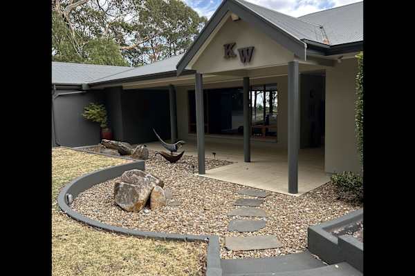 House sit in Adelaide Hills, SA, Australia