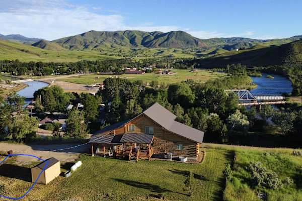 House sit in Horseshoe Bend, ID, US