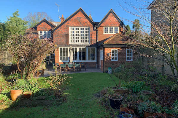 House sit in Surbiton, United Kingdom
