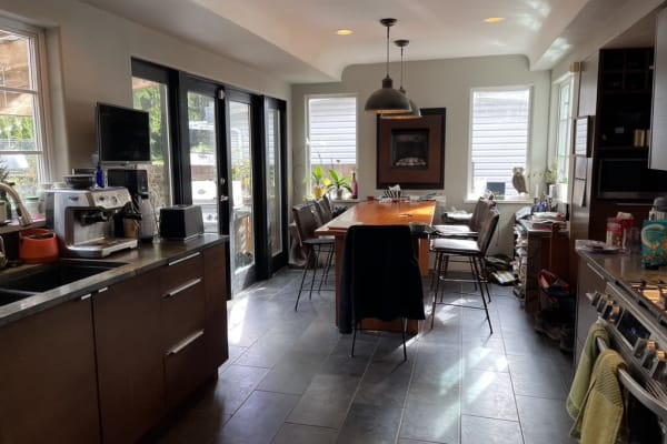House sit in North Vancouver, BC, Canada