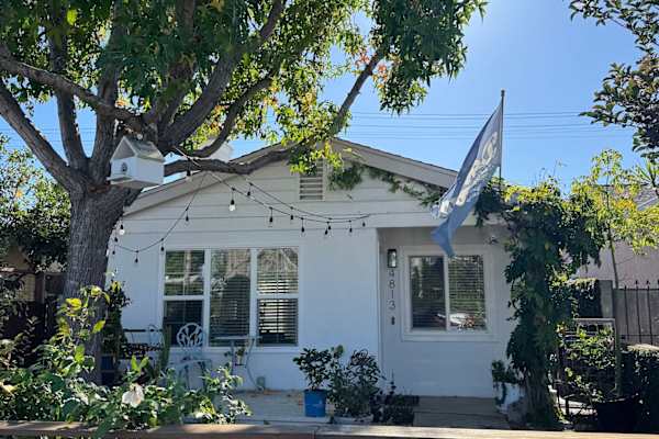 House sit in Culver City, CA, US