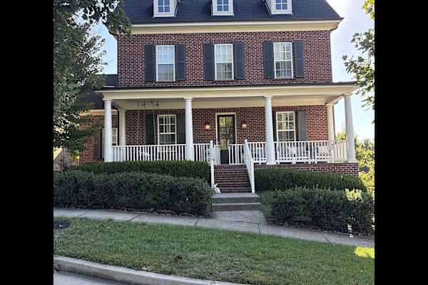 House sit in Franklin, TN, US