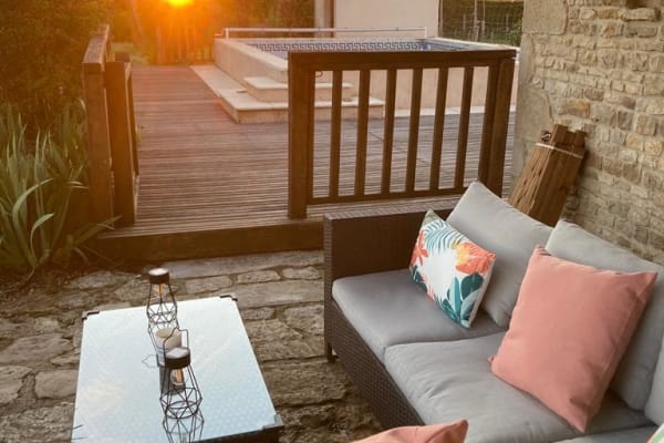 House sit in Sauzé-Vaussais, France