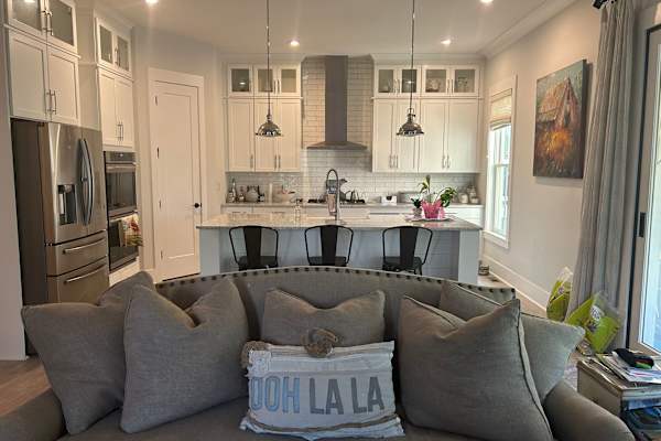 House sit in Roswell, GA, US