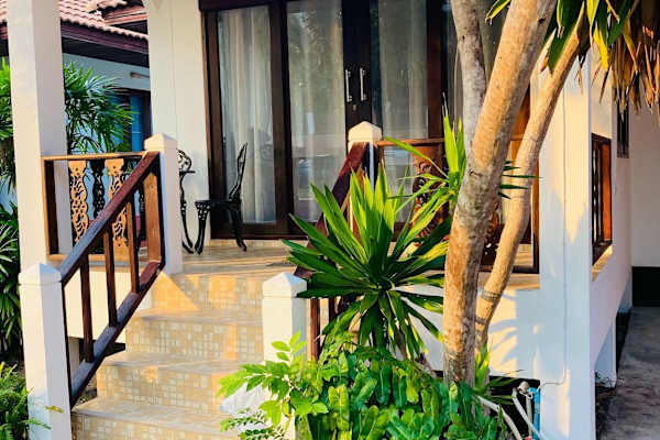 House sit in Bang Rak, Thailand