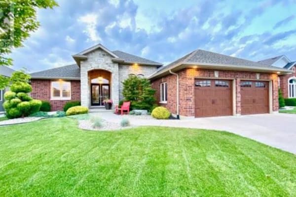 House sit in Sarnia, ON, Canada