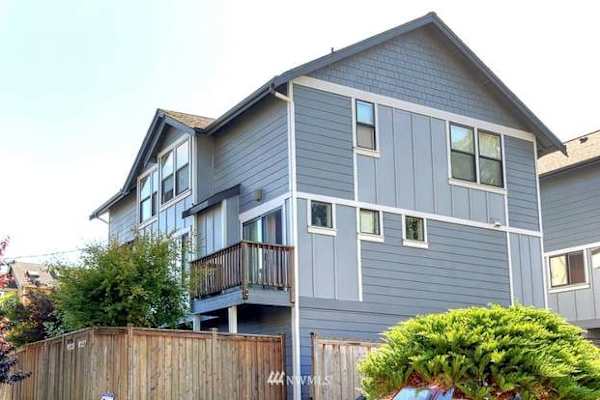 House sit in Seattle, WA, US