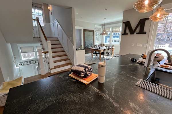 House sit in Alexandria, VA, US