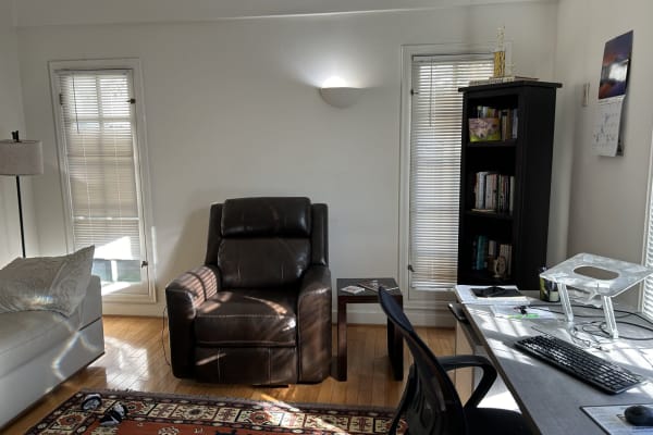 House sit in Larchmont Village, CA, US