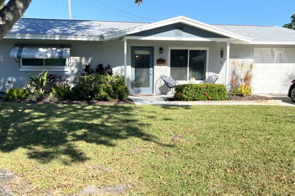 House sit in St. Petersburg, FL, US