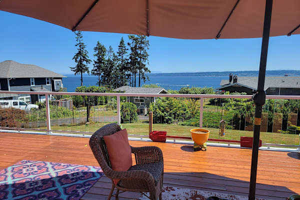 House sit in Poulsbo, WA, US