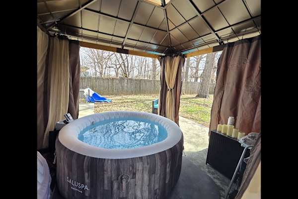 House sit in Indianapolis, IN, US