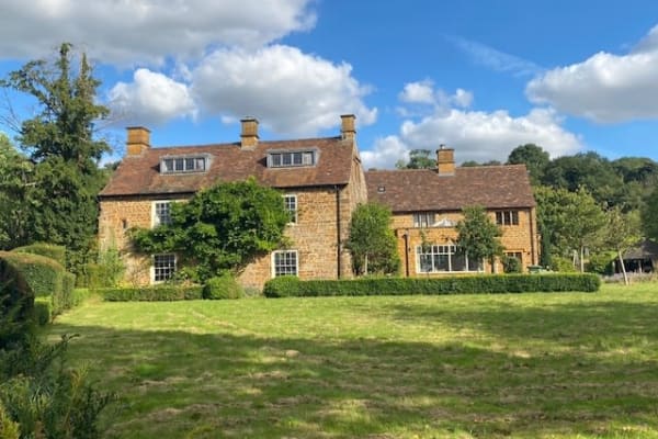 House sit in Southam, United Kingdom