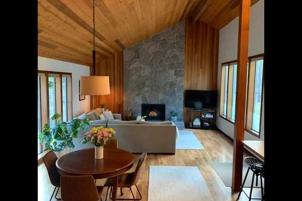 House sit in Black Butte Ranch, OR, US